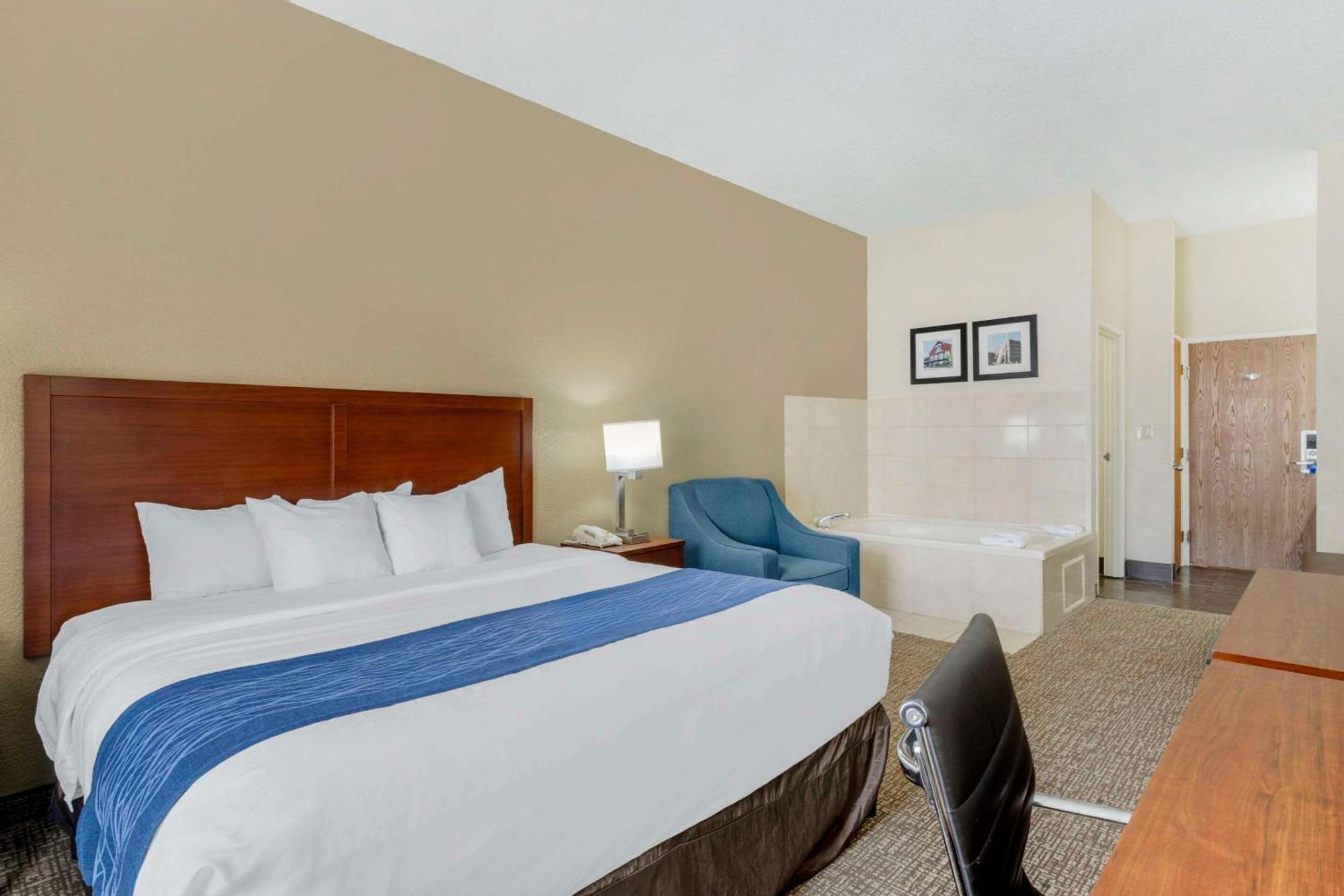 Comfort Inn & Suites La Grange Exterior photo